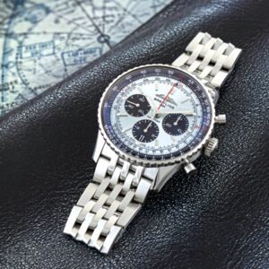 Breitling Navitimer B01 Chronograph 43 image 2
